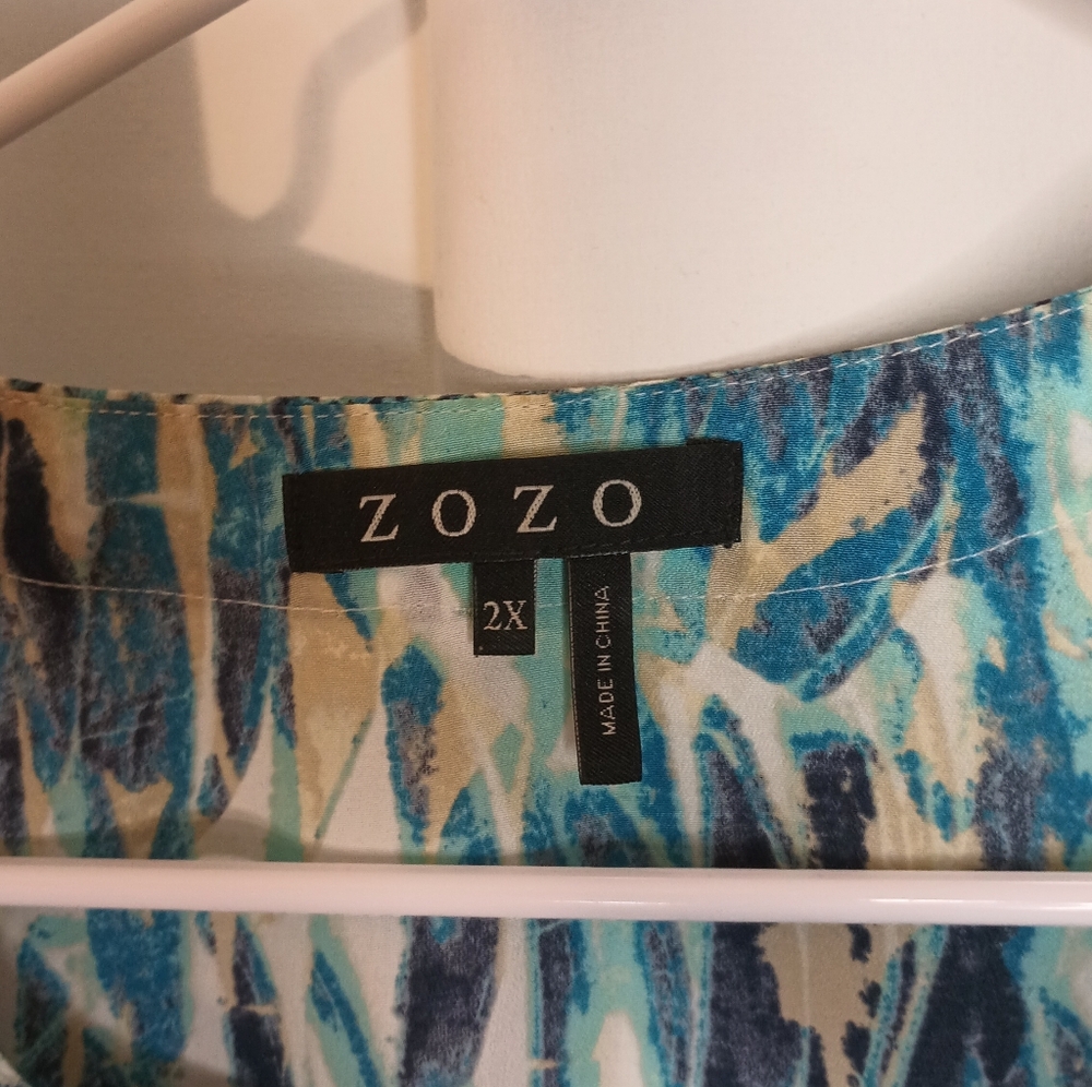 Zozo Womens Plus Artsy Button Up Top 2X Blue Lightweight Abstract Beach - Picture 6 of 10